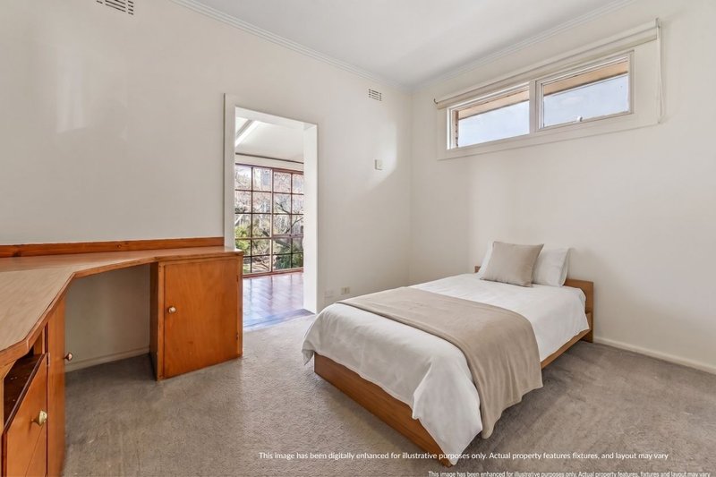 Photo - 18 Winbourne Road, Mount Waverley VIC 3149 - Image 9