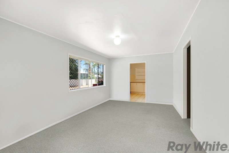 Photo - 18 Windsor Place, Deception Bay QLD 4508 - Image 2