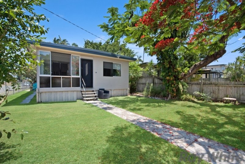 Photo - 18 Windsor Place, Deception Bay QLD 4508 - Image 6