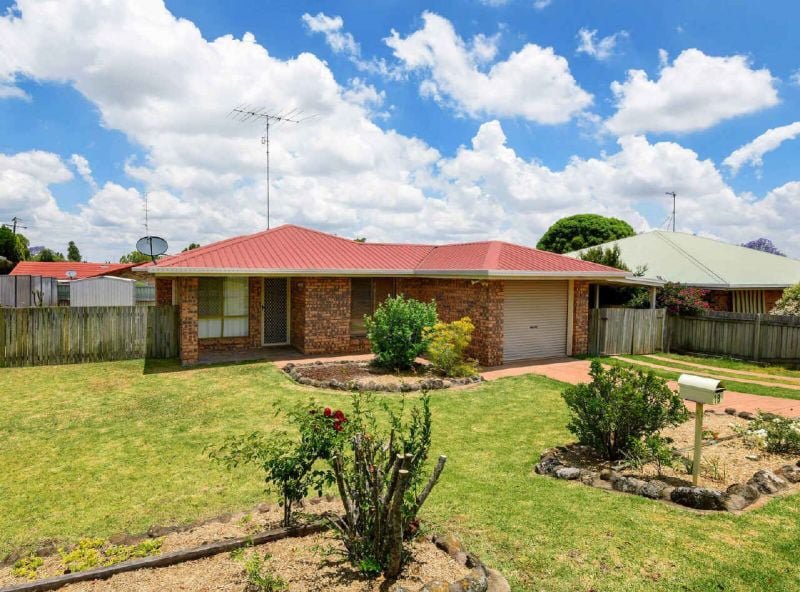 18 Wirraway Drive, Wilsonton QLD 4350