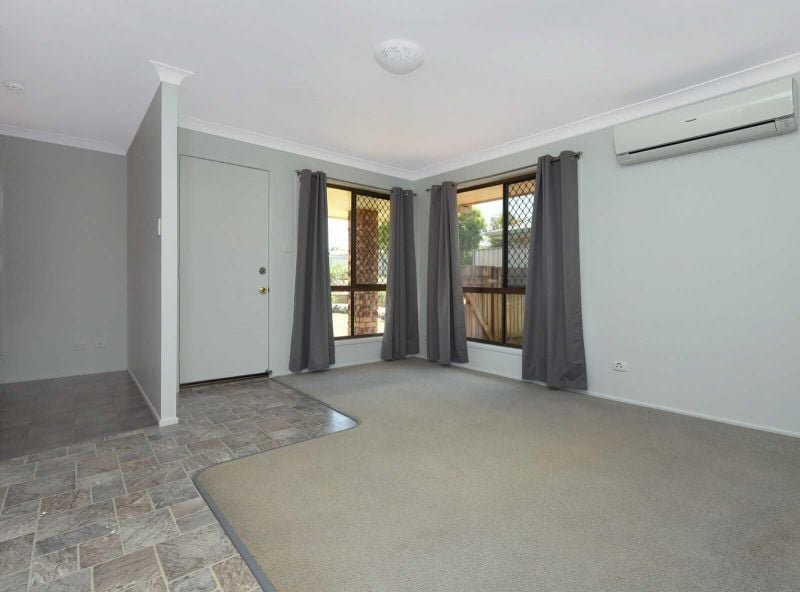 Photo - 18 Wirraway Drive, Wilsonton QLD 4350 - Image 3