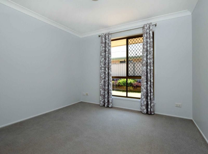 Photo - 18 Wirraway Drive, Wilsonton QLD 4350 - Image 7