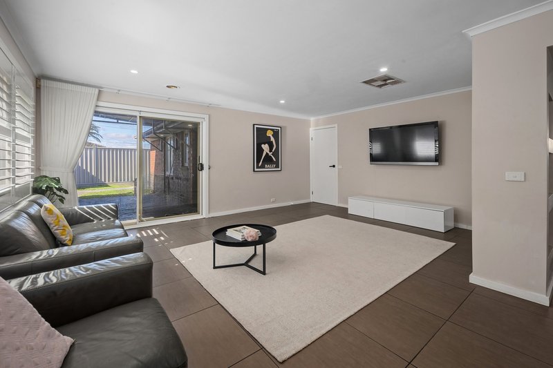 Photo - 18 Wodonga Crescent, Thomastown VIC 3074 - Image 6