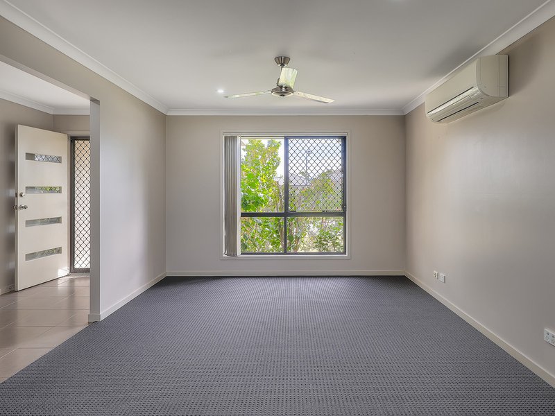 Photo - 18 Woodfern Drive, Upper Caboolture QLD 4510 - Image 7