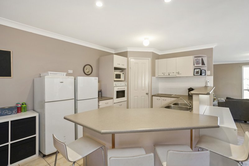 Photo - 18 Woodland Street, Rothwell QLD 4022 - Image 3