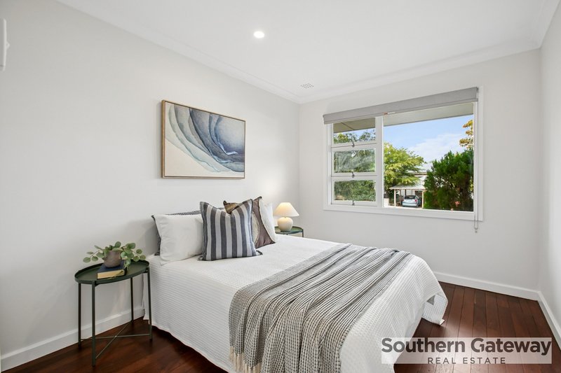 Photo - 18 Woodley Way, Parmelia WA 6167 - Image 13