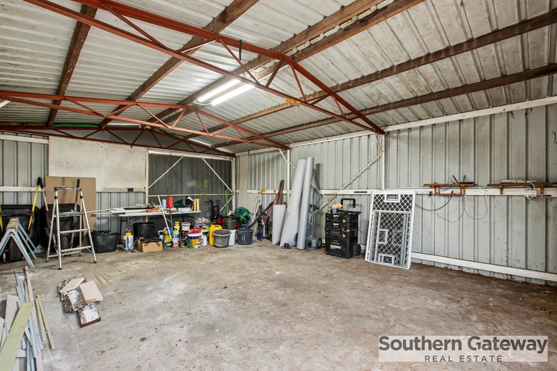 Photo - 18 Woodley Way, Parmelia WA 6167 - Image 19