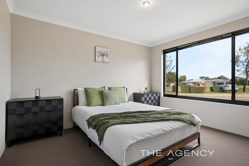 Photo - 18 Wooleen Parkway, Beeliar WA 6164 - Image 3