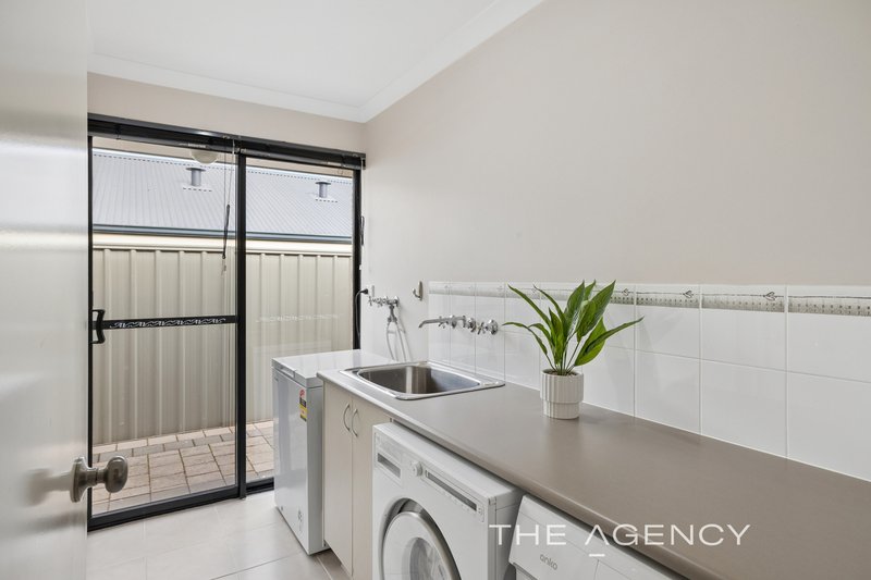 Photo - 18 Wooleen Parkway, Beeliar WA 6164 - Image 8