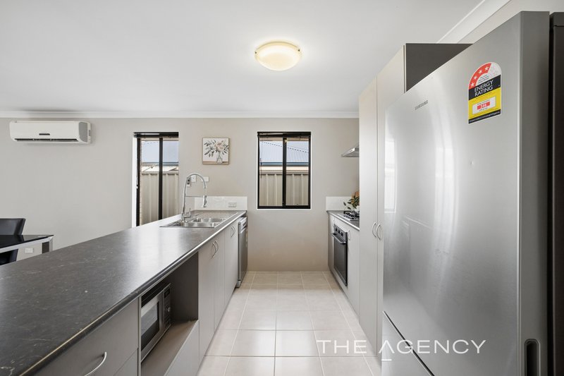 Photo - 18 Wooleen Parkway, Beeliar WA 6164 - Image 9