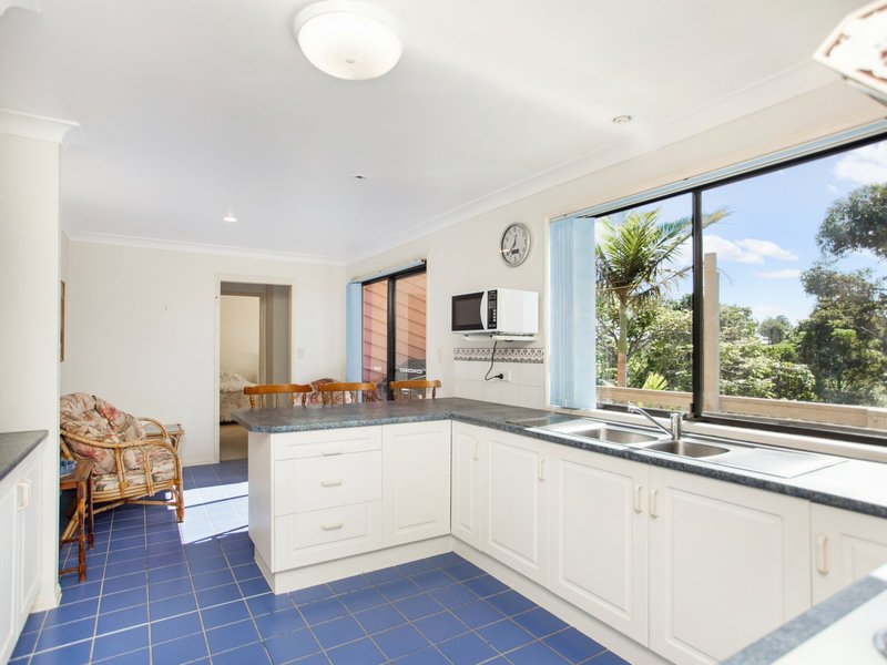 Photo - 18 Wyden Street, Old Bar NSW 2430 - Image 15