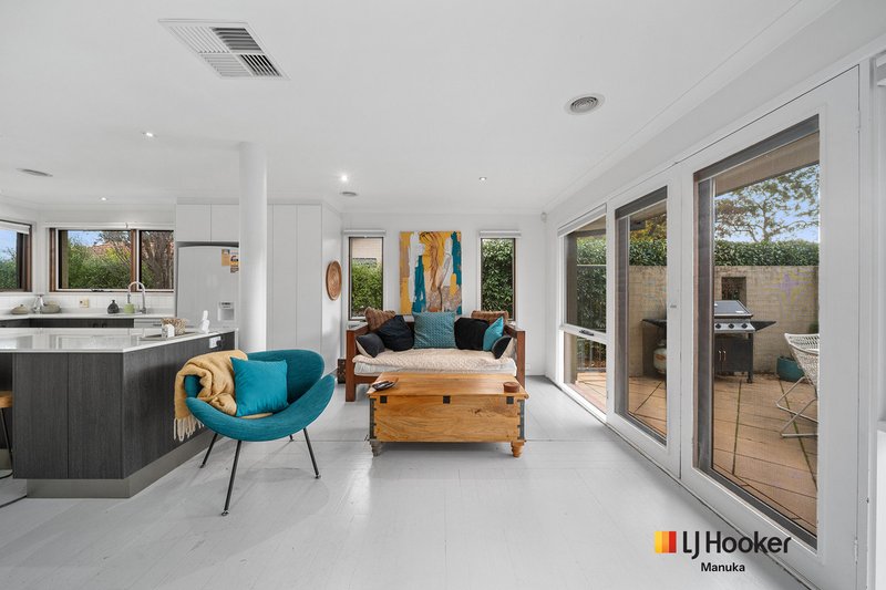Photo - 18 Wylie Street, Narrabundah ACT 2604 - Image 6