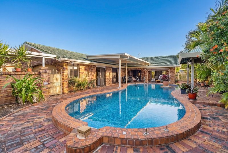 Photo - 18 Wyuna Street, Broadbeach Waters QLD 4218 - Image 9