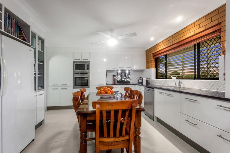 Photo - 18 Yalumba Street, Carseldine QLD 4034 - Image 7