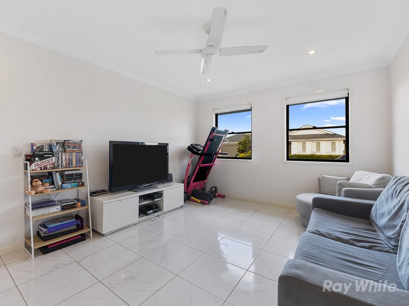 Photo - 18 Yarrow Circuit, Griffin QLD 4503 - Image 7