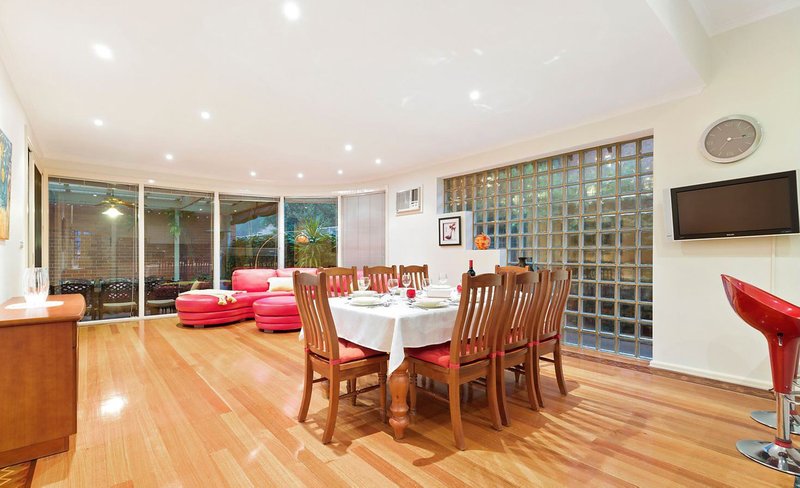 Photo - 18 Yendon Road, Carnegie VIC 3163 - Image 4