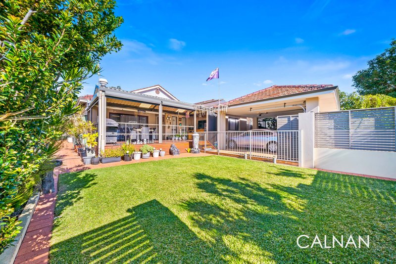 18 Young Street, Melville WA 6156