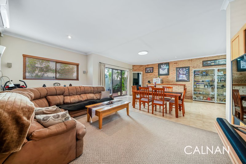 Photo - 18 Young Street, Melville WA 6156 - Image 4