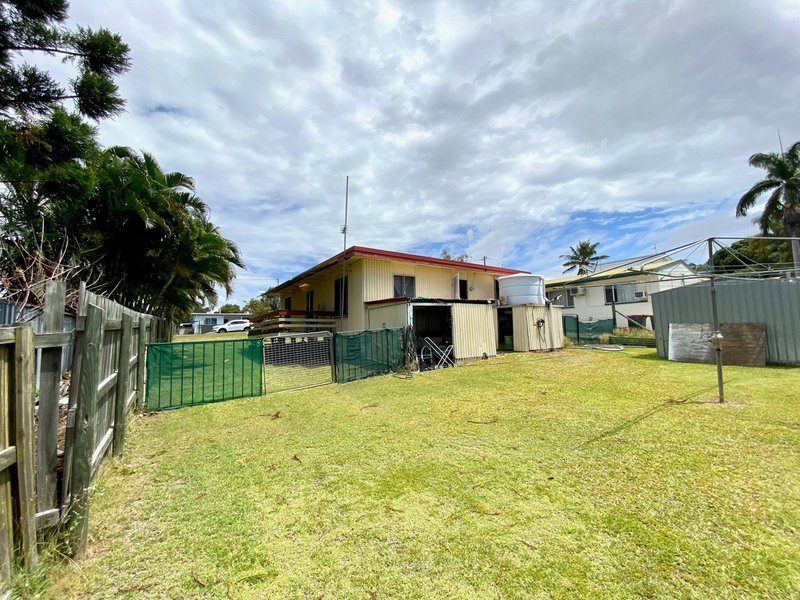 Photo - 18 Yukana Street, Boyne Island QLD 4680 - Image 14