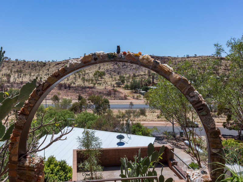 Photo - 18 Zeil Street, Araluen NT 0870 - Image 3