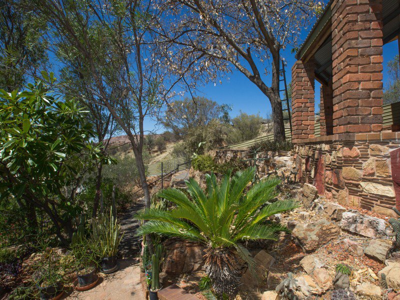 Photo - 18 Zeil Street, Araluen NT 0870 - Image 4