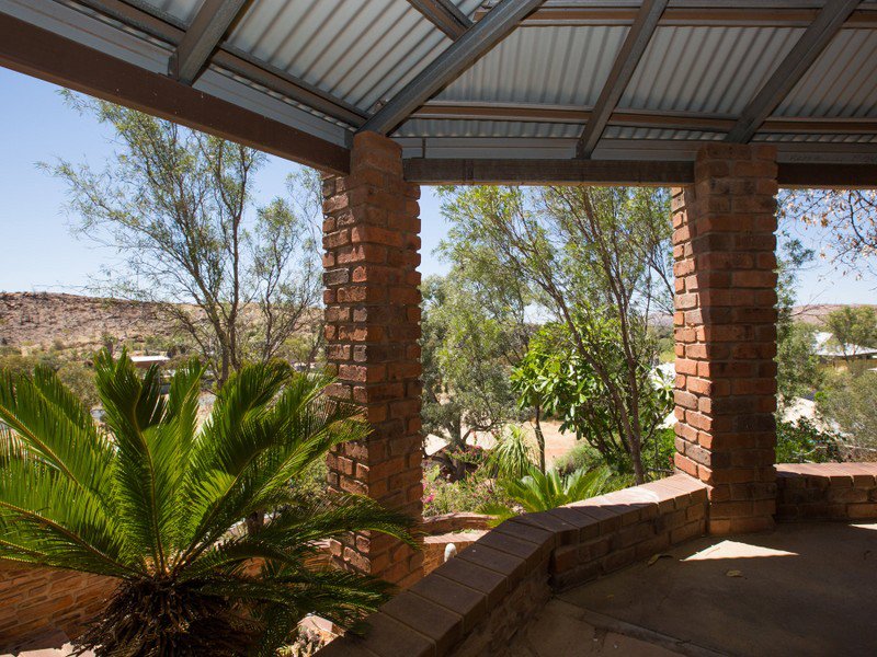 Photo - 18 Zeil Street, Araluen NT 0870 - Image 7