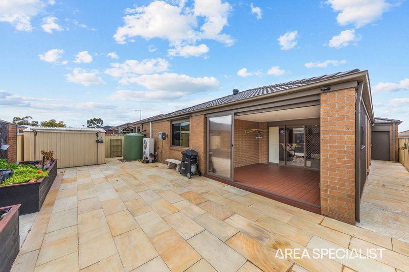 Photo - 18 Zenith Street, Pakenham VIC 3810 - Image 13