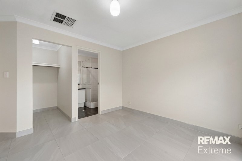 Photo - 18 Zeppelin Way, Tapping WA 6065 - Image 6