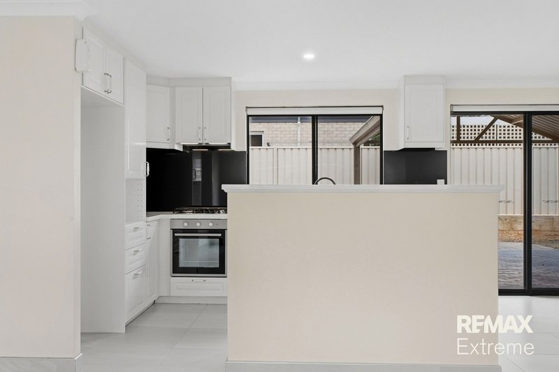 Photo - 18 Zeppelin Way, Tapping WA 6065 - Image 11