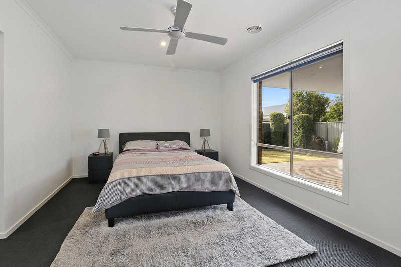 Photo - 180 Canterbury Road West , Lara VIC 3212 - Image 6