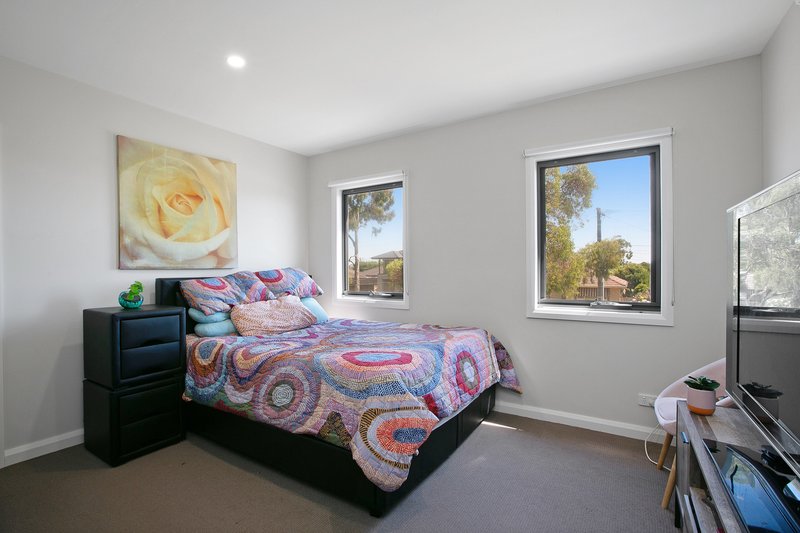 Photo - 1/80 Darebin Boulevard, Reservoir VIC 3073 - Image 5