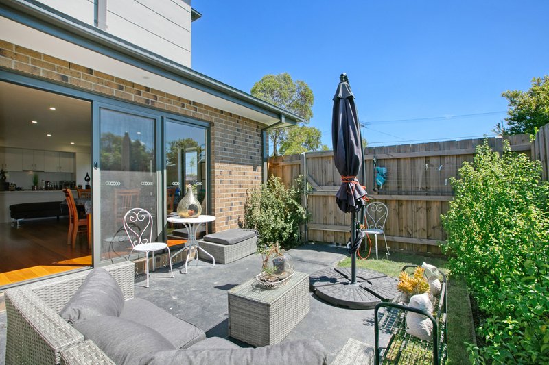 Photo - 1/80 Darebin Boulevard, Reservoir VIC 3073 - Image 7