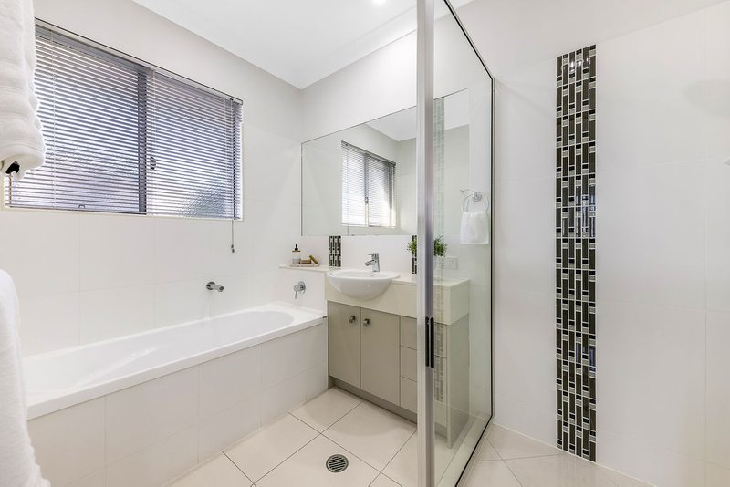 Photo - 1/80 Duporth Avenue, Maroochydore QLD 4558 - Image 12