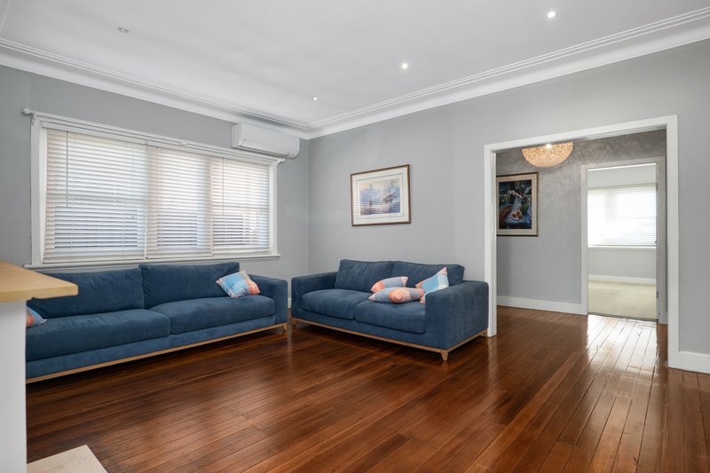 Photo - 180 High Street, East Maitland NSW 2323 - Image 4