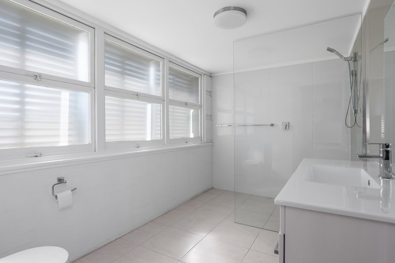 Photo - 180 High Street, East Maitland NSW 2323 - Image 15