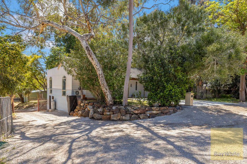 Photo - 180 Kalamunda Road, Gooseberry Hill WA 6076 - Image 15