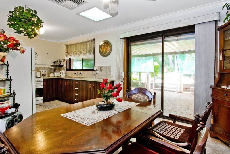 Photo - 180 States Road, Morphett Vale SA 5162 - Image 4