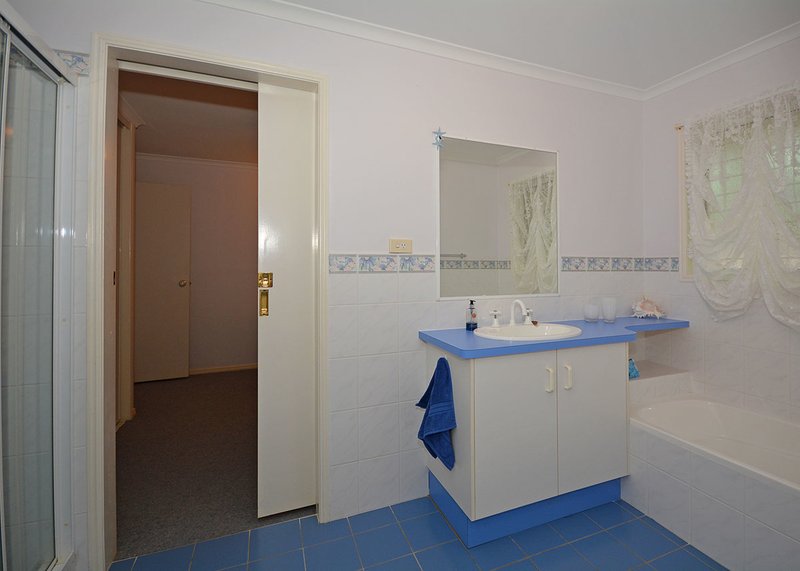 Photo - 180 Truro Street, Urangan QLD 4655 - Image 16