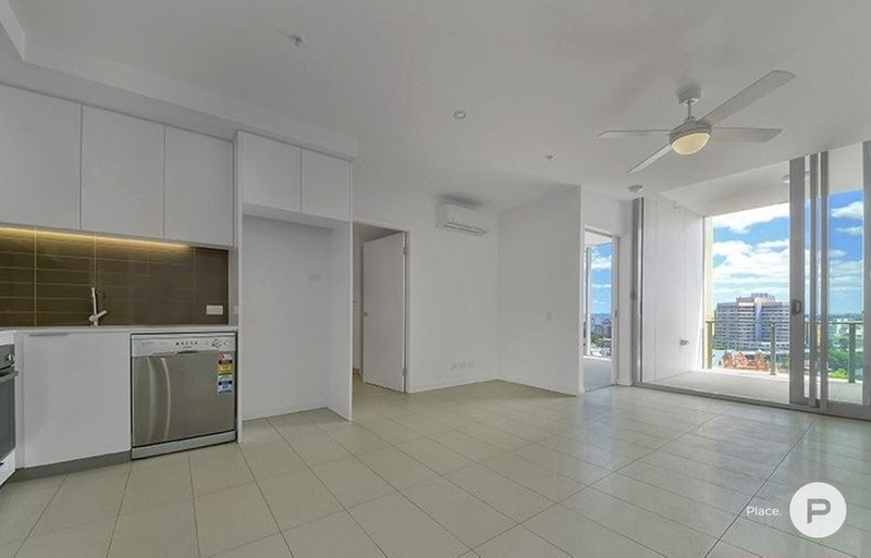 Photo - 1801/348 Water Street, Fortitude Valley QLD 4006 - Image 2