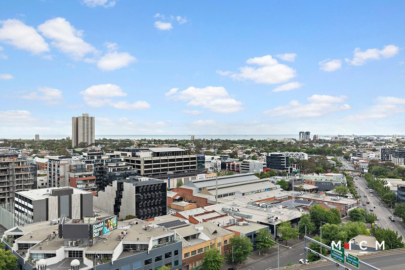 Photo - 1802/109 Clarendon Street, Southbank VIC 3006 - Image 2