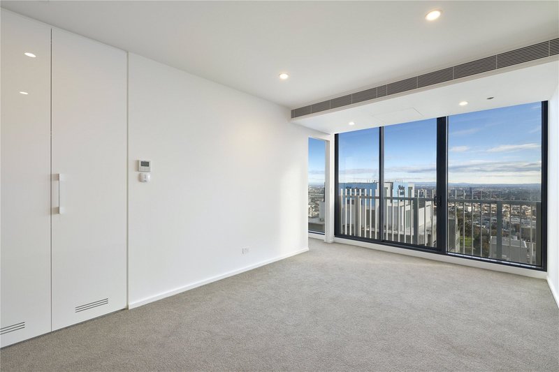 Photo - 1802/560 Lonsdale Street, Melbourne VIC 3000 - Image 1