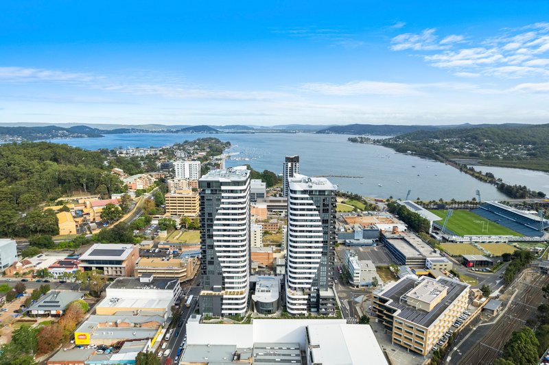 Photo - 1803/108 Donnison Street, Gosford NSW 2250 - Image 3