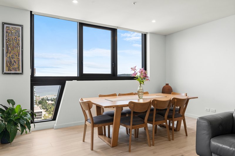 Photo - 1803/108 Donnison Street, Gosford NSW 2250 - Image 17