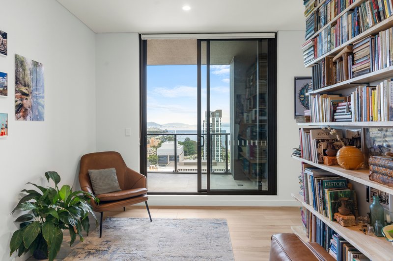 Photo - 1803/108 Donnison Street, Gosford NSW 2250 - Image 19