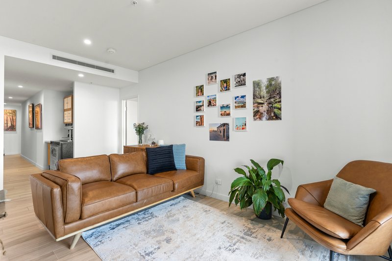 Photo - 1803/108 Donnison Street, Gosford NSW 2250 - Image 21
