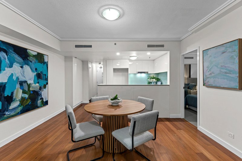 Photo - 1803/151 George Street, Brisbane City QLD 4000 - Image 6