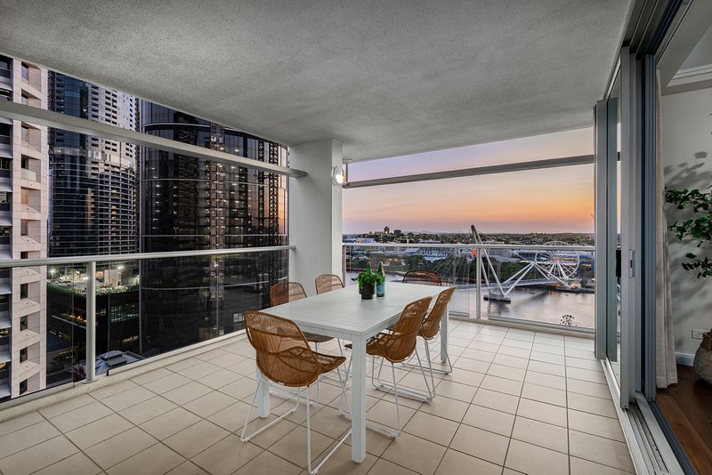 Photo - 1803/151 George Street, Brisbane City QLD 4000 - Image 10