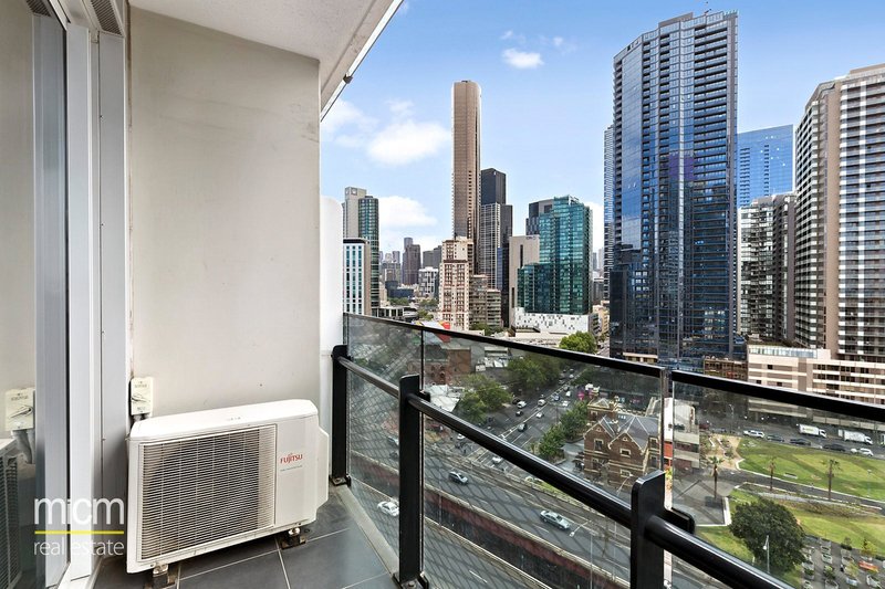 Photo - 1803/241 City Road, Southbank VIC 3006 - Image 4