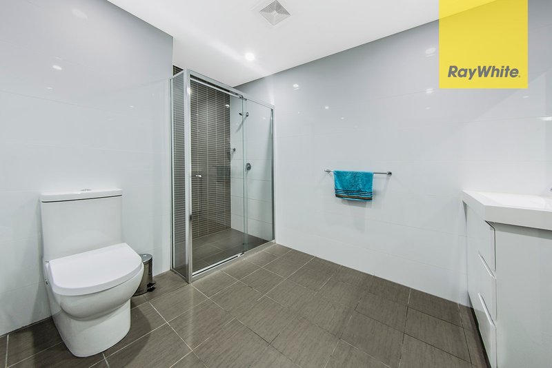 Photo - 1803/29 Hunter Street, Parramatta NSW 2150 - Image 4
