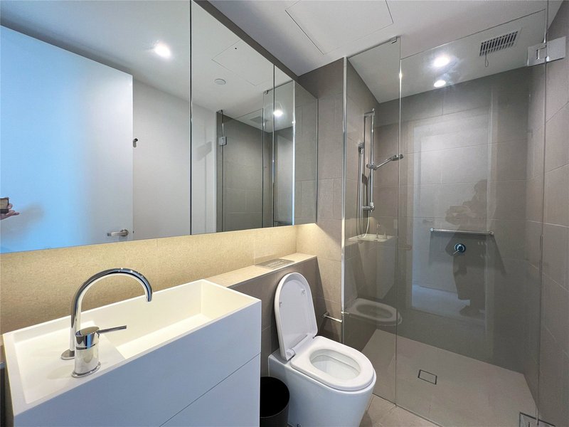 Photo - 1803/70 Southbank Boulevard, Southbank VIC 3006 - Image 4